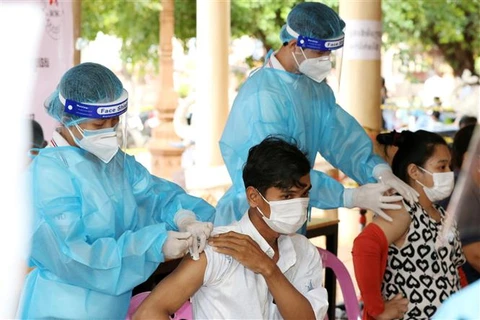 COVID-19: Cambodia finishes nearly 50 percent of vaccination target