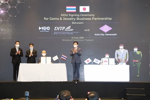 Thailand signs first ‘Mini-FTA’ with Kofu, Japan