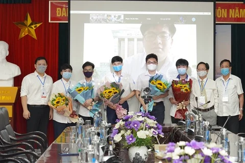 Six Vietnamese students compete in Int’l Mathematical Olympiad