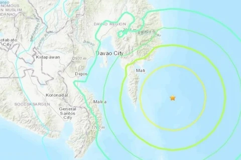 Strong earthquake hits Philippines