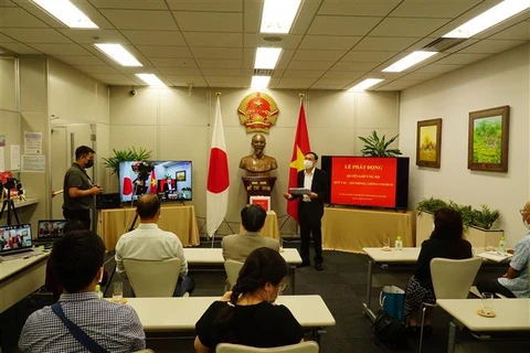 Vietnamese Consulate General in Japan raises fund for COVID-19 fight at home