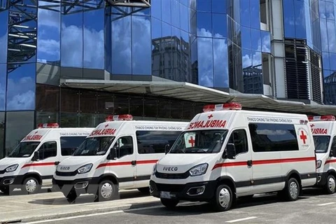 THACO donates ambulances, mobile vaccination trucks to HCM City