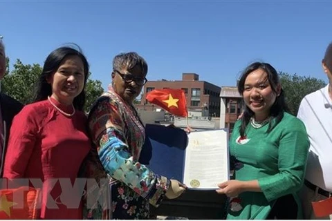 Vietnamese flag raised in US city of Jersey on National Day