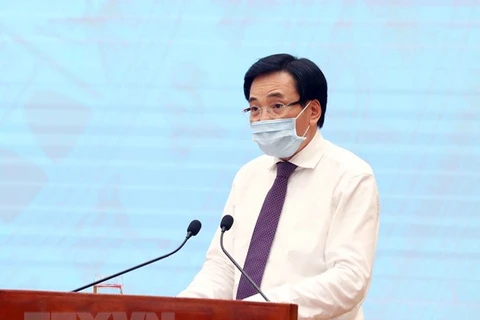 Prime Minister orders gradually restoring production, trade 