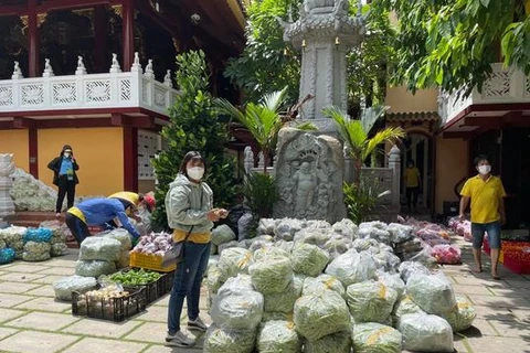 Vietnam News Agency correspondents active in pandemic's charity work