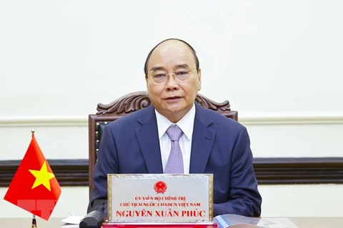 President Nguyen Xuan Phuc holds phone talk with Russian counterpart