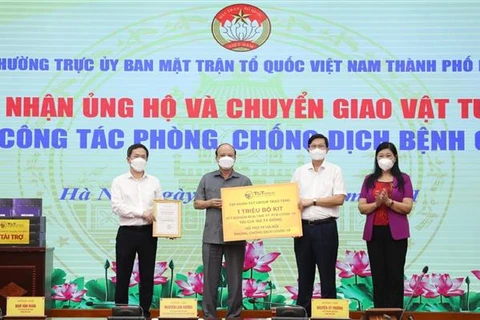 Hanoi’s Fatherland Front receives 8 million USD for COVID-19 fight
