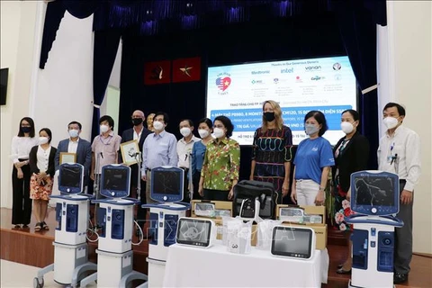 AmCham Vietnam donates medical supplies, equipment to HCM City 