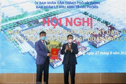 Hai Phong grants investment certificate to terminal construction project