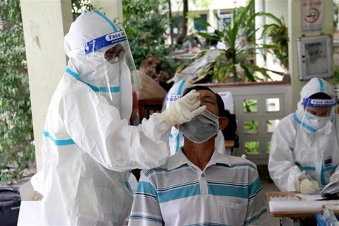 Vietnam reports 5,383 new cases of COVID-19 on October 4