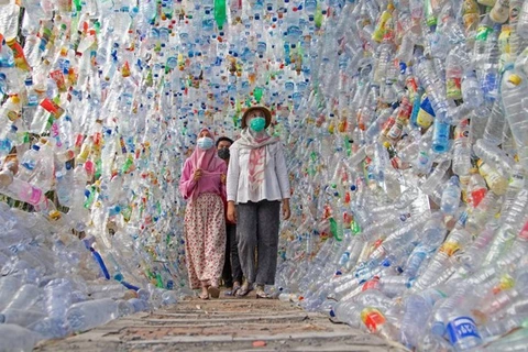 Indonesia: Museum made from plastics to raise public awareness of environment