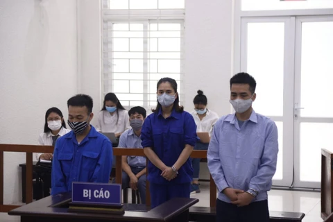 Trio imprisoned for illegally bringing Chinese to Vietnam