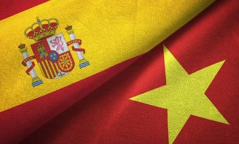 Top legislator extends congratulations to Spain on National Day