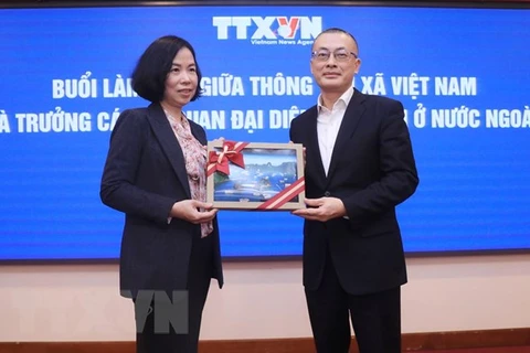 VNA fosters cooperation with Vietnamese representative agencies abroad