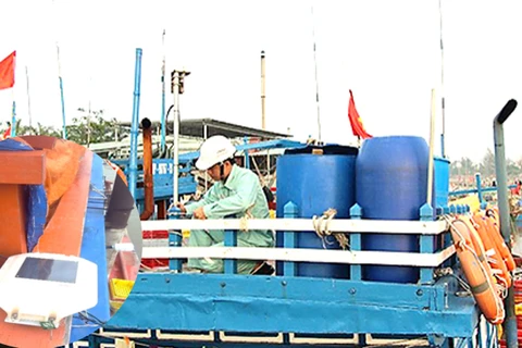 Tra Vinh: Over 210 fishing vessels equipped with monitoring devices