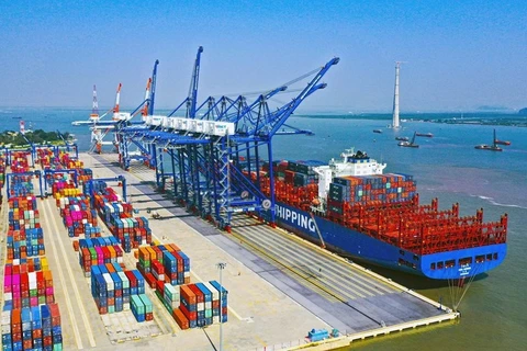 Import-export revenue forecast to hit new record in 2021: MoIT
