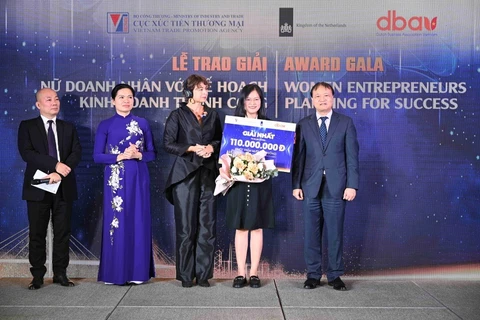 Vietnamese female entrepreneurs awarded prizes for planning for success