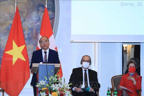 President co-chairs Vietnam - Switzerland Business Forum