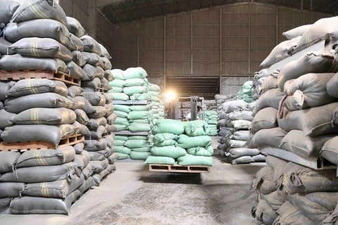 Over 4,880 tonnes of rice given to COVID-19-hit people in three provinces