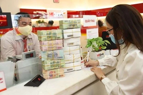 Reference exchange rate up 32 VND at week’s beginning 