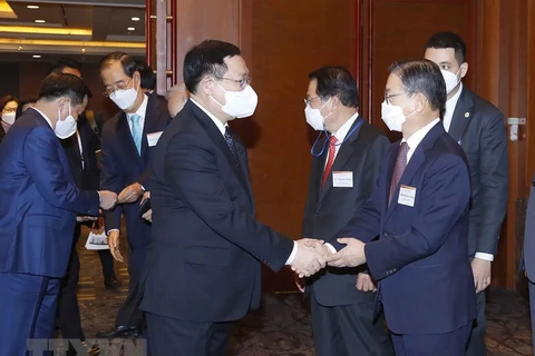 Top legislator meets with leaders of RoK groups 