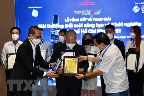 HCM City: 10 collectives, individuals win innovation and start-up awards
