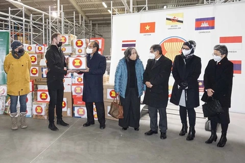 ASEAN Committee in Czech Republic supports local people amid COVID-19