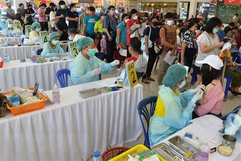 Thailand launches fourth COVID-19 shot in 10 provinces