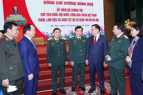 NA leader pays pre-Tet visits to Hanoi Capital High Command, Mobile Police High Command