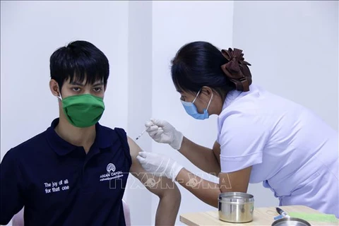 Laos urges more people to get vaccinated against COVID-19 