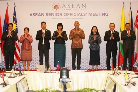 ASEAN senior officials meet face to face in Phnom Penh