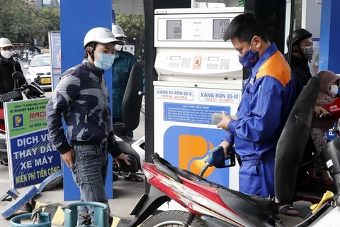 Taxes and fees to be cut to curb petrol prices