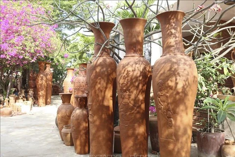 Bau Truc ancient pottery village in Ninh Thuan resumes production in new normal