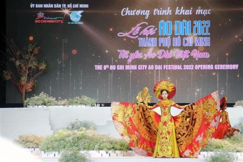 Ho Chi Minh City "ao dai" festival kicks off 