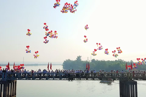 Quang Tri launches peace symbol design contest