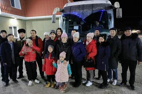 Fourteen Vietnamese citizens evacuated from Ukraine's war area