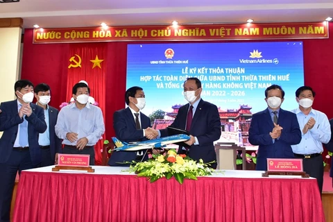 Vietnam Airlines, Thua Thien-Hue to boost tourism cooperation