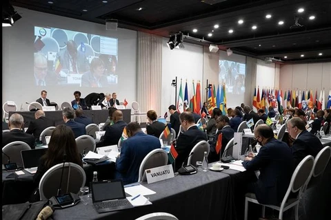 Vietnam attends extraordinary session of Ministerial Conference of Francophonie
