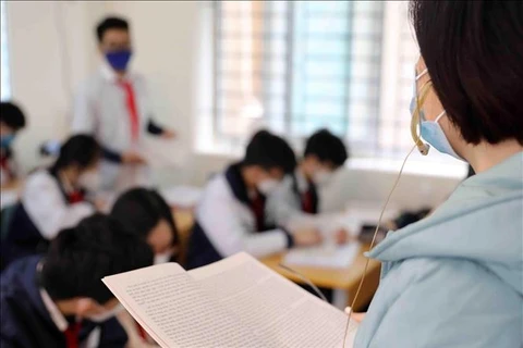 Seventh to 12th graders in Hanoi to resume in-person learning 