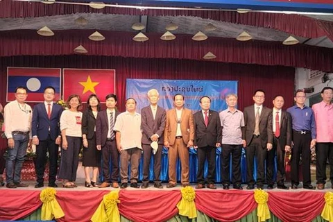 Vietnamese business associations set up in Laos