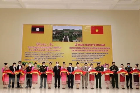 Lao newspaper spotlights Laos – Vietnam special solidarity