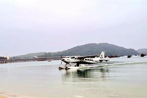 Quang Ninh mulls over seaplane route to Co To island 