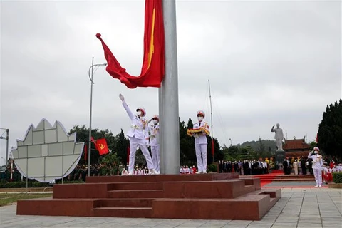 Flagpole inaugurated on Quang Ninh's Co To island