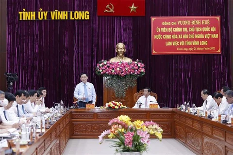 Top legislator pays working visit to Vinh Long province