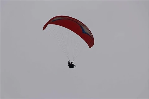 Hoa Binh launches paragliding activities ahead of SEA Games 31
