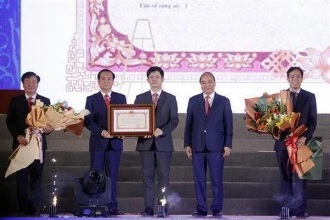 President attends Quang Tri liberation anniversary celebration