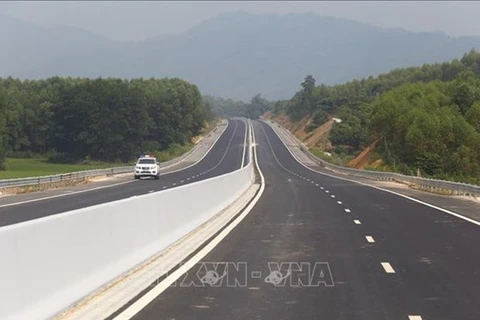 Laos to develop expressway linking Houaphanh with Vietnam