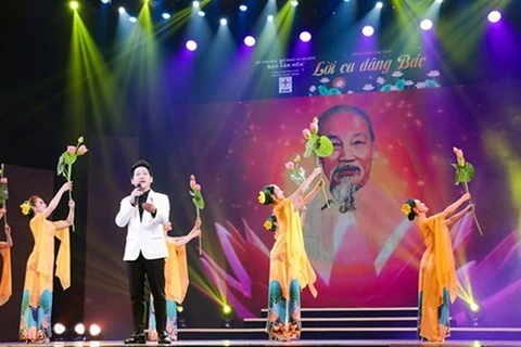 Hanoi art performance marks President Ho Chi Minh’s birthday