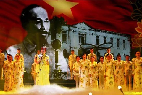 Art performance honours President Ho Chi Minh