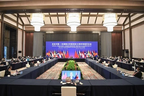 Vietnam attends 28th ASEAN-China Senior Officials' Consultation